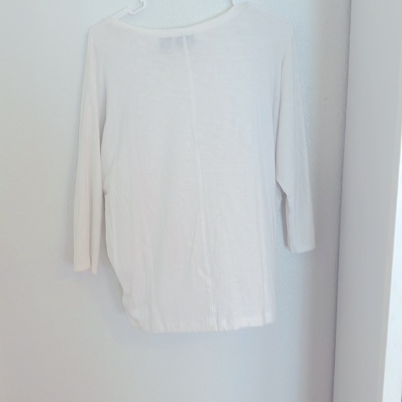 Lightweight workout tops by Rachael, Zoe size large with bat wings to the side - Picture 4 of 4